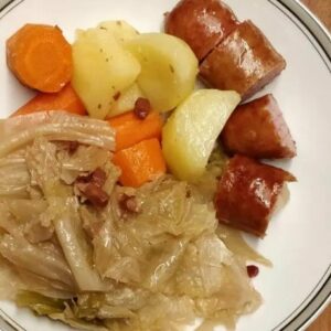 Potée au chou et à la saucisse