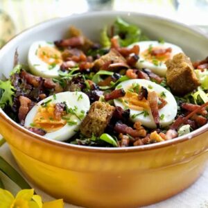 Grande salade lyonnaise