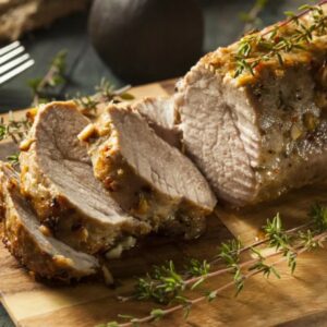 Rôti de porc fondant et brocolis gratinés à la moutarde