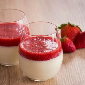 Fromage blanc et coulis de fraises